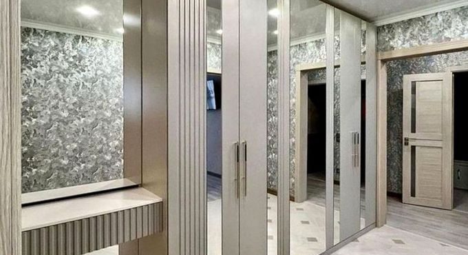 Шкаф с зеркалом в прихожую (4) на заказ по индивидуальным размерам от производителя Mebel SamSam в Пензе Пенза