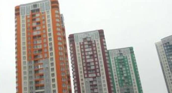 Кухня в квартире с мебелью