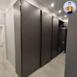 Черный встроенный шкаф (7)