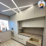 Натяжной потолок кухня цена