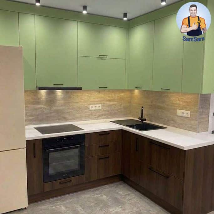 Какой натяжной потолок выбрать на кухню
